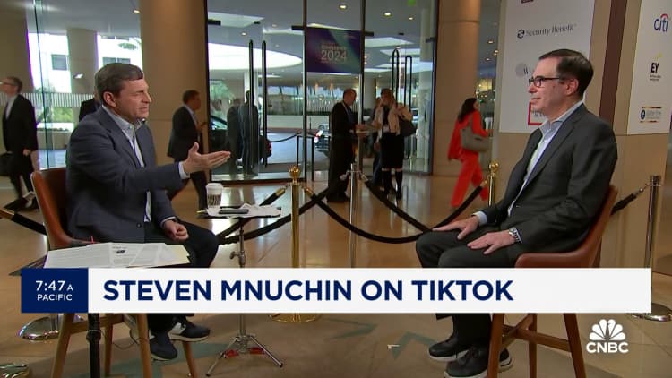 استیون منوچین وزیر سابق خزانه داری در TikTok: ما علاقه مند به خرید آن یا سرمایه گذاری در آن هستیم