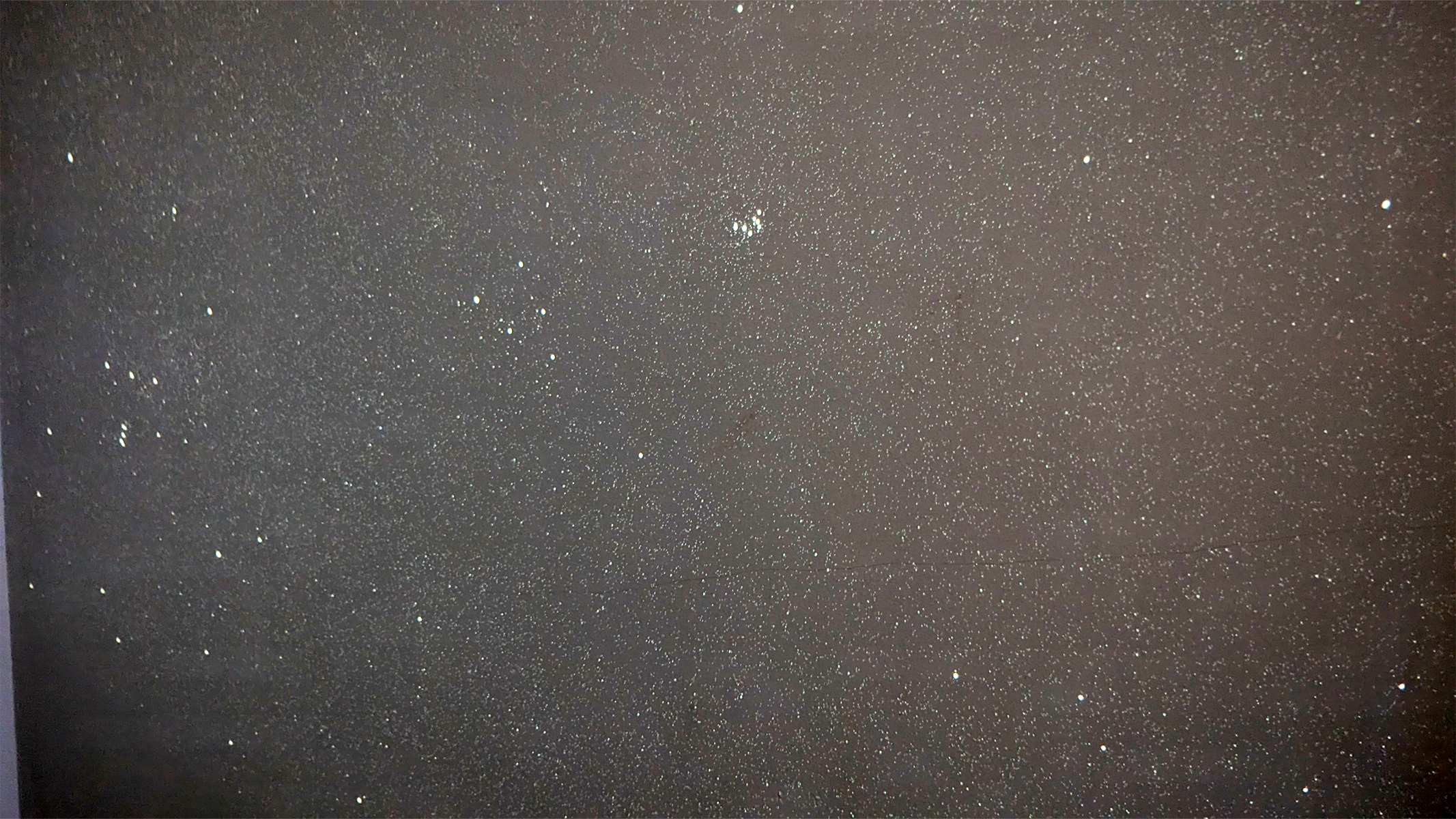 آسمان تاریک DS-FX تصویر ستاره ای از ستاره های نیمکره شمالی است