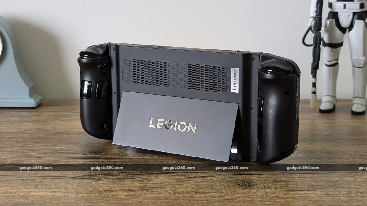 Lenovo Legion Go 4 بررسی LenovoLegionGo Lenovo
